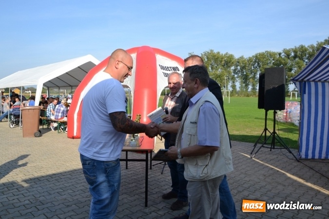 Zdjęcie w galerii na portalu naszwodzislaw.com: Oldtimery z naszego powiatu na zakończeniu sezonu motorowego w Zabełkowie wiadomości z regionu