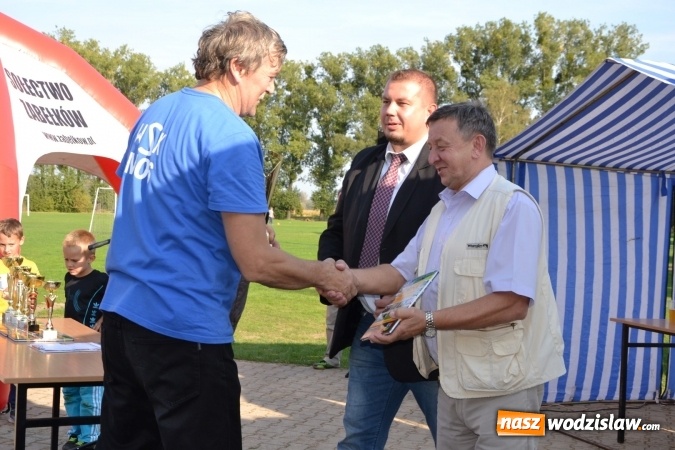 Zdjęcie w galerii na portalu naszwodzislaw.com: Oldtimery z naszego powiatu na zakończeniu sezonu motorowego w Zabełkowie wiadomości z regionu