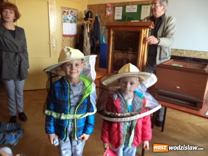 Zdjęcie w galerii na portalu naszwodzislaw.com: Czas na sprzątanie i czas na zabawę w przedszkolu nr 2 w Pszowie wiadomości z regionu