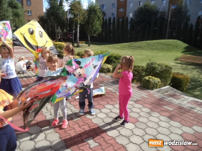 Zdjęcie w galerii na portalu naszwodzislaw.com: Czas na sprzątanie i czas na zabawę w przedszkolu nr 2 w Pszowie wiadomości z regionu