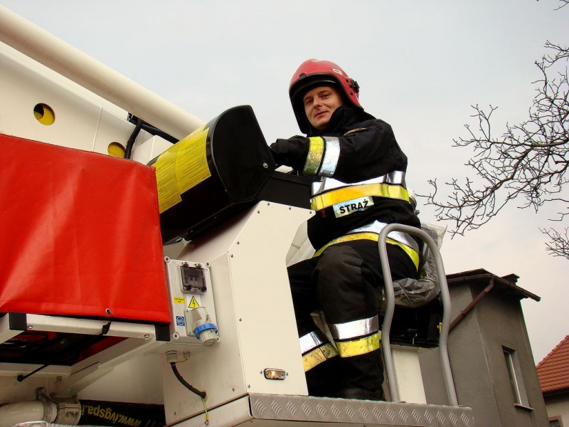 Zdjęcie w galerii na portalu naszwodzislaw.com: Burmistrz Newy 10 metrów nad ziemią wiadomości z regionu