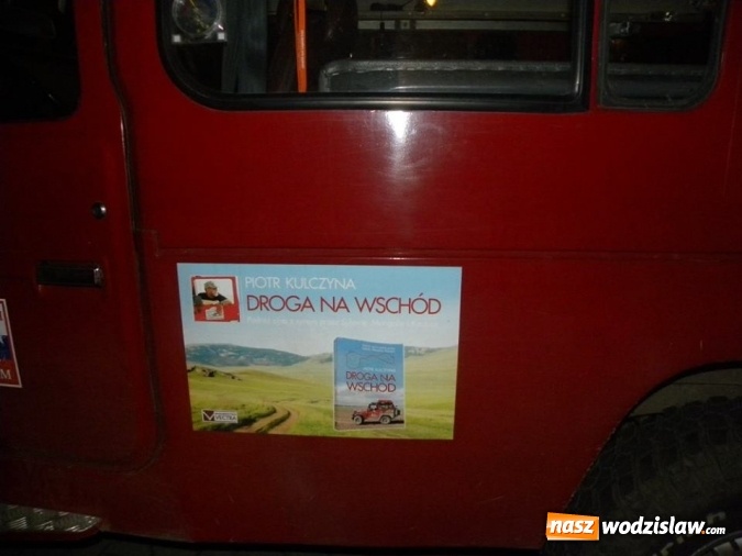 Zdjęcie w galerii na portalu naszwodzislaw.com: Piotr Kulczyna w wodzisławskiej bibliotece. Podróżnik opowiadał o swoich niesamowitych przygodach wiadomości z regionu