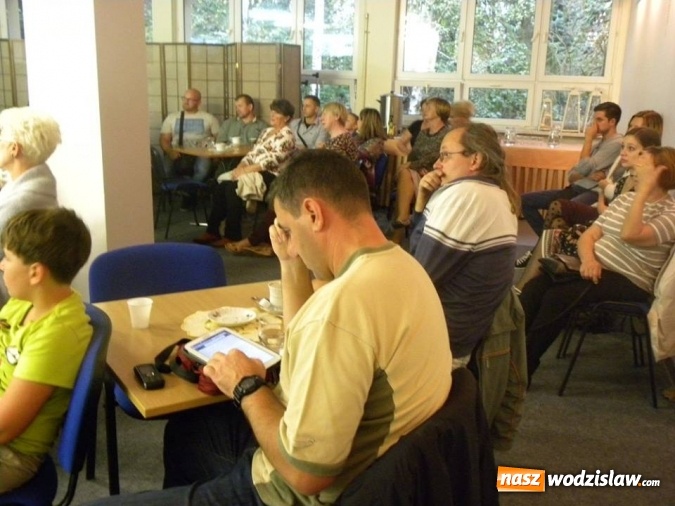 Zdjęcie w galerii na portalu naszwodzislaw.com: Piotr Kulczyna w wodzisławskiej bibliotece. Podróżnik opowiadał o swoich niesamowitych przygodach wiadomości z regionu