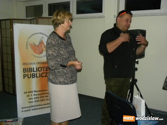 Zdjęcie w galerii na portalu naszwodzislaw.com: Piotr Kulczyna w wodzisławskiej bibliotece. Podróżnik opowiadał o swoich niesamowitych przygodach wiadomości z regionu