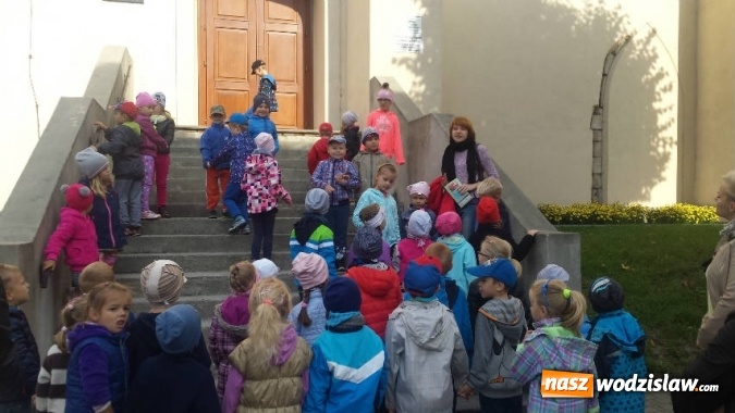 Zdjęcie w galerii na portalu naszwodzislaw.com: Wycieczka ulicami starego miasta. Przedszkolaki z szesnastki poznawały historię Wodzisławia wiadomości z regionu
