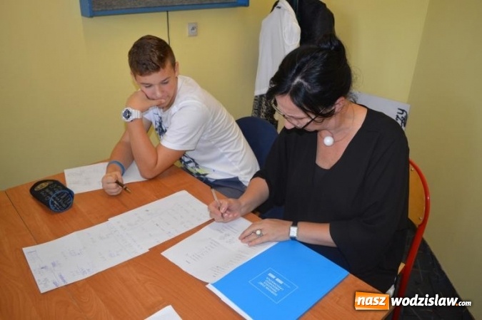 Zdjęcie w galerii na portalu naszwodzislaw.com: Uczniowie ZS nr 3 w Wodzisławiu Śl. kolejny już raz włączyli się czynnie w obchody Światowego Dnia Tabliczki Mnożenia wiadomości z regionu