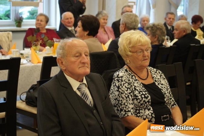 Zdjęcie w galerii na portalu naszwodzislaw.com: Pary małżeńskie z 50-letnim i 60-letnim stażem odebrały medale wiadomości z regionu