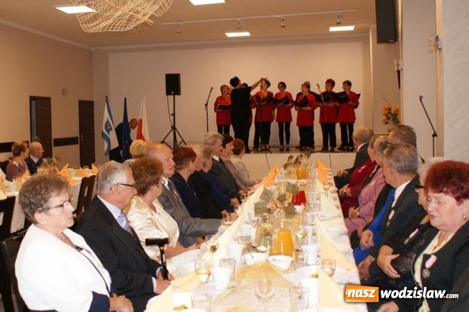 Zdjęcie w galerii na portalu naszwodzislaw.com: Pary małżeńskie z 50-letnim i 60-letnim stażem odebrały medale wiadomości z regionu