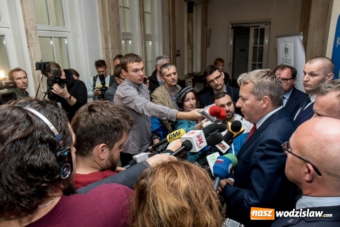 Zdjęcie w galerii na portalu naszwodzislaw.com: Podtapianie samorządów. Marszałek przeciwko zmianom w prawie, które spowodują wzrost opłat za wodę wiadomości z regionu