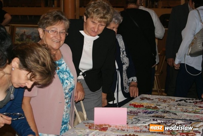 Zdjęcie w galerii na portalu naszwodzislaw.com: W Połomi obejrzysz wystawę różańców pasjonatki z Gogołowej  wiadomości z regionu