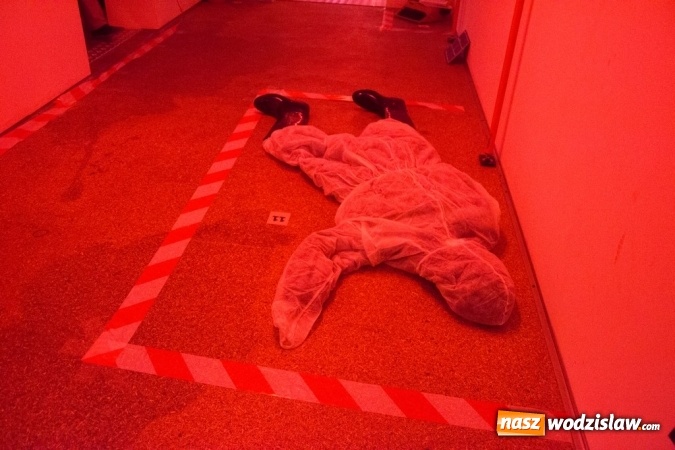 Zdjęcie w galerii na portalu naszwodzislaw.com: Pani zabija pana, czyli mrożąca krew w żyłach impreza w Rodzinnym Parku Rozrywki wiadomości z regionu