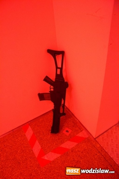 Zdjęcie w galerii na portalu naszwodzislaw.com: Pani zabija pana, czyli mrożąca krew w żyłach impreza w Rodzinnym Parku Rozrywki wiadomości z regionu