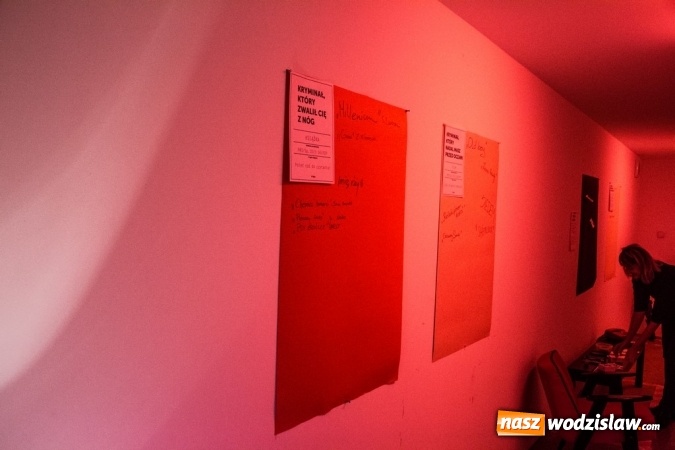 Zdjęcie w galerii na portalu naszwodzislaw.com: Pani zabija pana, czyli mrożąca krew w żyłach impreza w Rodzinnym Parku Rozrywki wiadomości z regionu