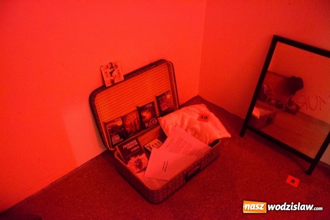 Zdjęcie w galerii na portalu naszwodzislaw.com: Pani zabija pana, czyli mrożąca krew w żyłach impreza w Rodzinnym Parku Rozrywki wiadomości z regionu