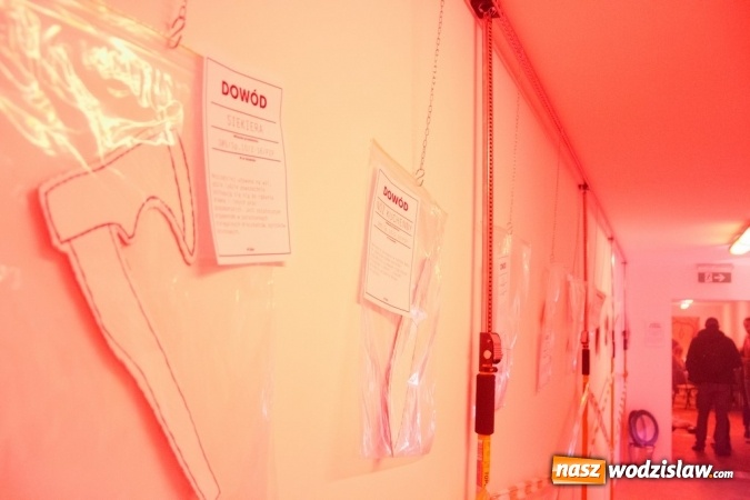 Zdjęcie w galerii na portalu naszwodzislaw.com: Pani zabija pana, czyli mrożąca krew w żyłach impreza w Rodzinnym Parku Rozrywki wiadomości z regionu