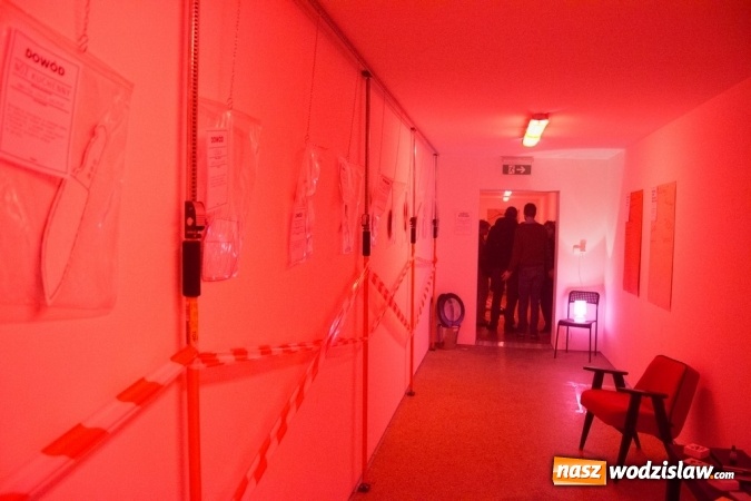 Zdjęcie w galerii na portalu naszwodzislaw.com: Pani zabija pana, czyli mrożąca krew w żyłach impreza w Rodzinnym Parku Rozrywki wiadomości z regionu