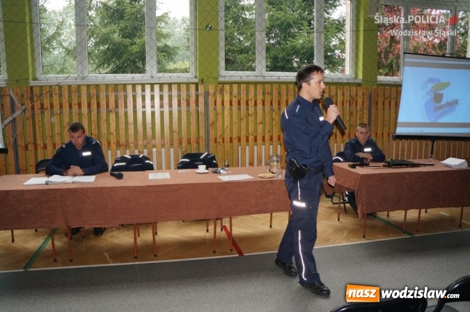 Zdjęcie w galerii na portalu naszwodzislaw.com: Policjanci szkolili nauczycieli na temat zagrożeń terrorystycznych  wiadomości z regionu