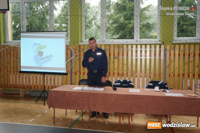 Zdjęcie w galerii na portalu naszwodzislaw.com: Policjanci szkolili nauczycieli na temat zagrożeń terrorystycznych  wiadomości z regionu