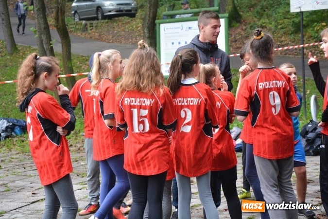 Zdjęcie w galerii na portalu naszwodzislaw.com: Powiatowe Sztafetowe Biegi Przełajowe wiadomości z regionu