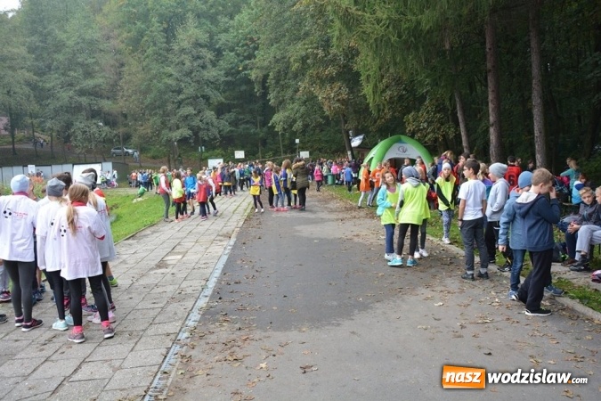 Zdjęcie w galerii na portalu naszwodzislaw.com: Powiatowe Sztafetowe Biegi Przełajowe wiadomości z regionu