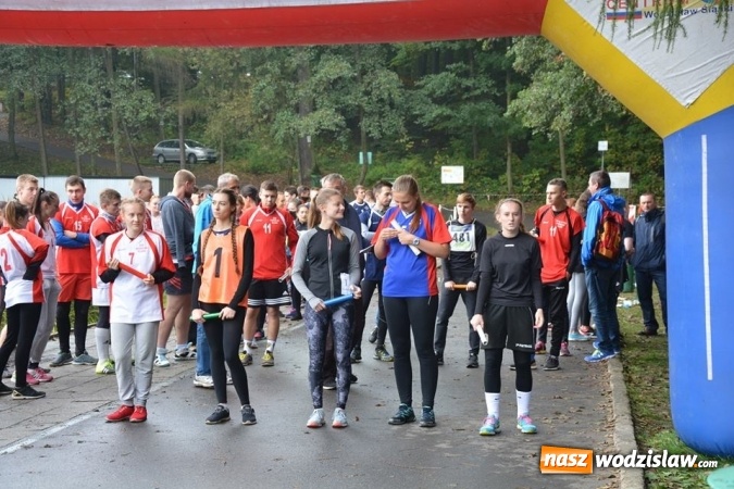 Zdjęcie w galerii na portalu naszwodzislaw.com: Powiatowe Sztafetowe Biegi Przełajowe wiadomości z regionu