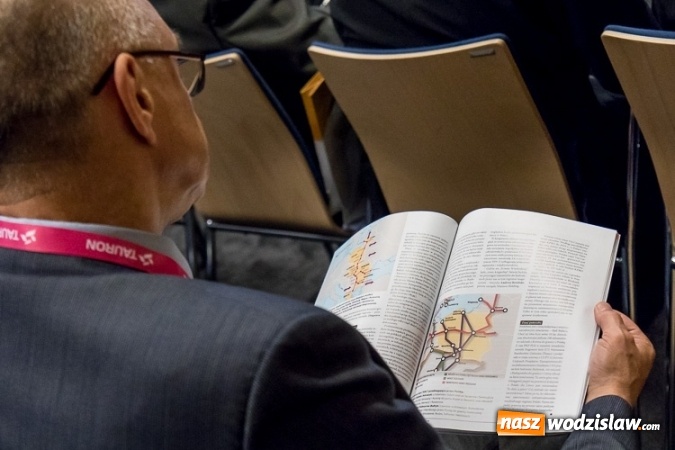 Zdjęcie w galerii na portalu naszwodzislaw.com: Nie ma Śląska bez Odry - panel na temat przyszłości transportu wodnego na zakończenie VI Kongresu Małej i Średniej Przedsiębiorczości wiadomości z regionu