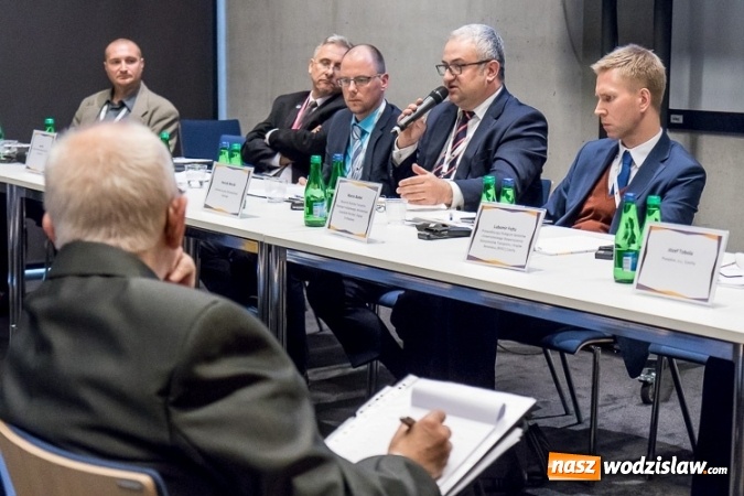 Zdjęcie w galerii na portalu naszwodzislaw.com: Nie ma Śląska bez Odry - panel na temat przyszłości transportu wodnego na zakończenie VI Kongresu Małej i Średniej Przedsiębiorczości wiadomości z regionu
