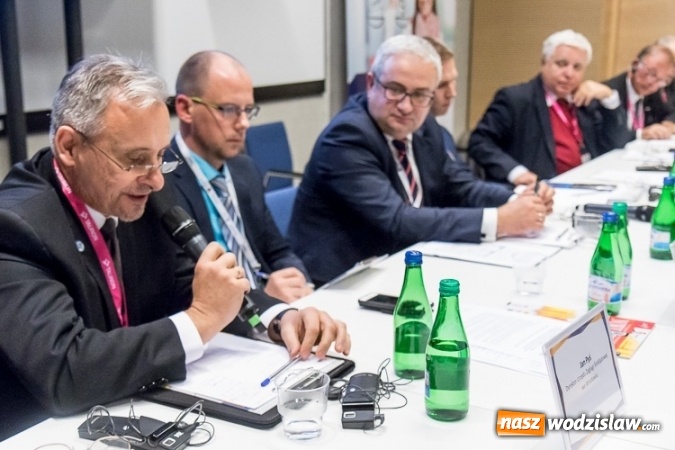 Zdjęcie w galerii na portalu naszwodzislaw.com: Nie ma Śląska bez Odry - panel na temat przyszłości transportu wodnego na zakończenie VI Kongresu Małej i Średniej Przedsiębiorczości wiadomości z regionu