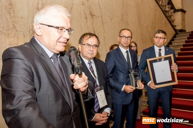 Zdjęcie w galerii na portalu naszwodzislaw.com: Wręczono wyróżnienia Programu Samorząd, który wspiera MŚP. Nagrodzono Rydułtowy i Wodzisław Śląski  wiadomości z regionu