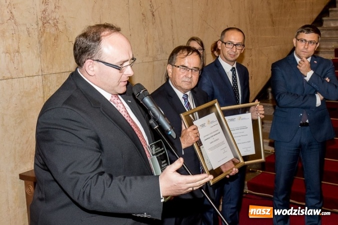 Zdjęcie w galerii na portalu naszwodzislaw.com: Wręczono wyróżnienia Programu Samorząd, który wspiera MŚP. Nagrodzono Rydułtowy i Wodzisław Śląski  wiadomości z regionu