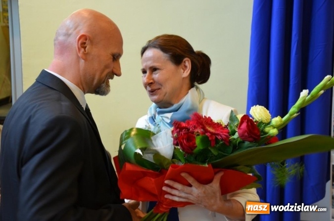 Zdjęcie w galerii na portalu naszwodzislaw.com: W powiecie uczczono Dzień Edukacji Narodowej wiadomości z regionu