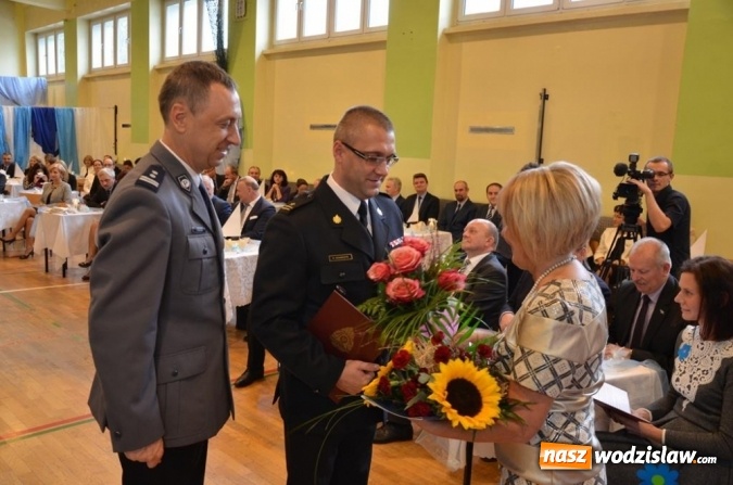 Zdjęcie w galerii na portalu naszwodzislaw.com: W powiecie uczczono Dzień Edukacji Narodowej wiadomości z regionu