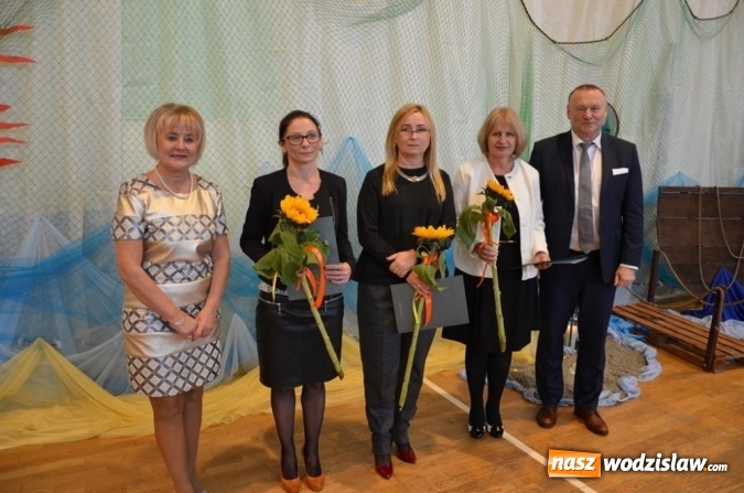 Zdjęcie w galerii na portalu naszwodzislaw.com: W powiecie uczczono Dzień Edukacji Narodowej wiadomości z regionu