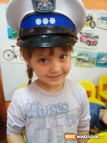 Zdjęcie w galerii na portalu naszwodzislaw.com: Przedszkolaki w policyjnych czapkach wiadomości z regionu