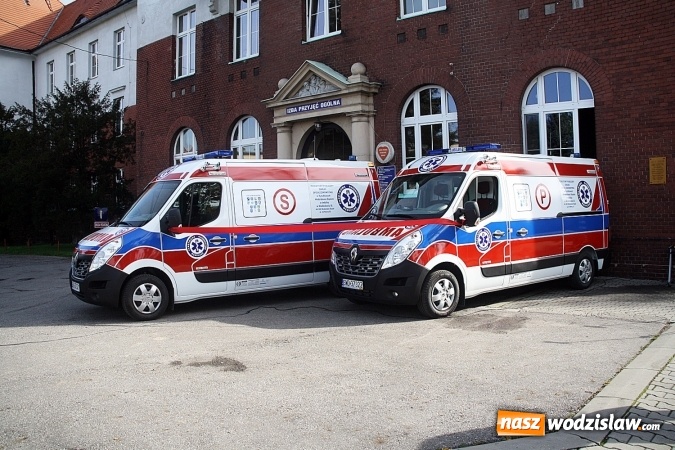 Zdjęcie w galerii na portalu naszwodzislaw.com: Szpitale w powiecie mają nowe karetki. Do zakupu dołożyło się czternaście samorządów  wiadomości z regionu