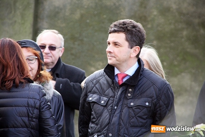 Zdjęcie w galerii na portalu naszwodzislaw.com: Szpitale w powiecie mają nowe karetki. Do zakupu dołożyło się czternaście samorządów  wiadomości z regionu