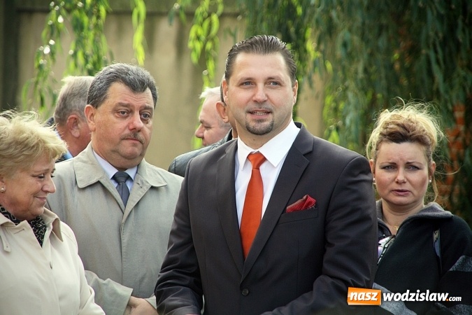 Zdjęcie w galerii na portalu naszwodzislaw.com: Szpitale w powiecie mają nowe karetki. Do zakupu dołożyło się czternaście samorządów  wiadomości z regionu