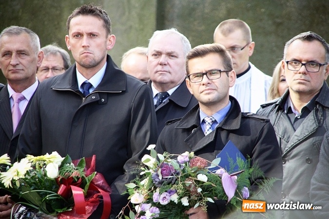 Zdjęcie w galerii na portalu naszwodzislaw.com: Szpitale w powiecie mają nowe karetki. Do zakupu dołożyło się czternaście samorządów  wiadomości z regionu