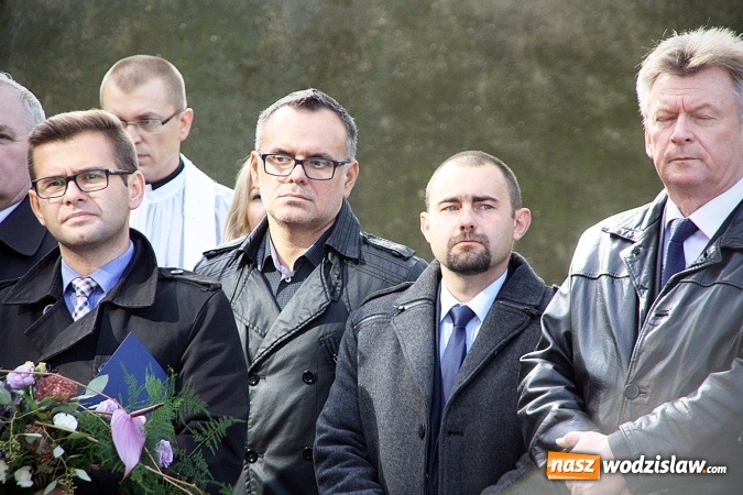 Zdjęcie w galerii na portalu naszwodzislaw.com: Szpitale w powiecie mają nowe karetki. Do zakupu dołożyło się czternaście samorządów  wiadomości z regionu