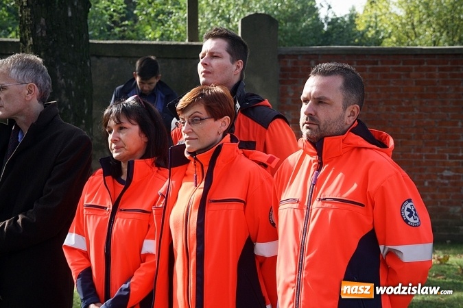 Zdjęcie w galerii na portalu naszwodzislaw.com: Szpitale w powiecie mają nowe karetki. Do zakupu dołożyło się czternaście samorządów  wiadomości z regionu