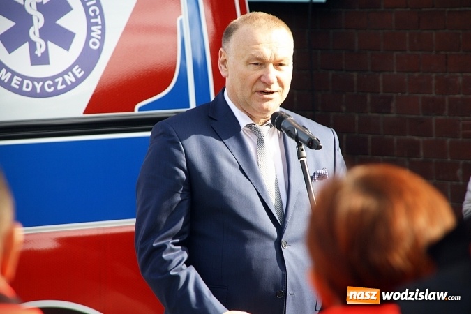 Zdjęcie w galerii na portalu naszwodzislaw.com: Szpitale w powiecie mają nowe karetki. Do zakupu dołożyło się czternaście samorządów  wiadomości z regionu