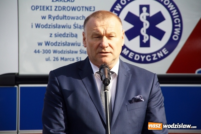 Zdjęcie w galerii na portalu naszwodzislaw.com: Szpitale w powiecie mają nowe karetki. Do zakupu dołożyło się czternaście samorządów  wiadomości z regionu