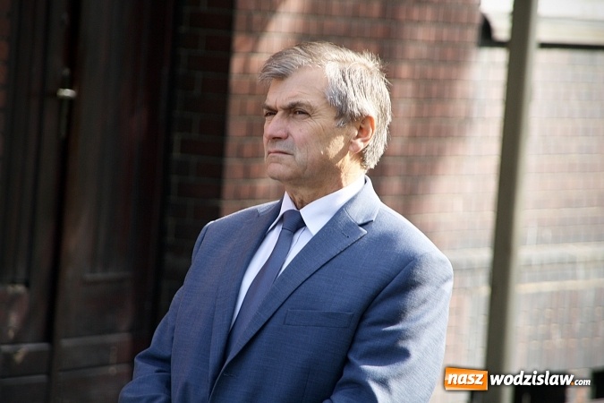 Zdjęcie w galerii na portalu naszwodzislaw.com: Szpitale w powiecie mają nowe karetki. Do zakupu dołożyło się czternaście samorządów  wiadomości z regionu