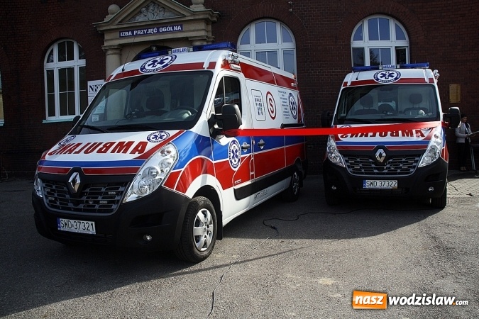 Zdjęcie w galerii na portalu naszwodzislaw.com: Szpitale w powiecie mają nowe karetki. Do zakupu dołożyło się czternaście samorządów  wiadomości z regionu