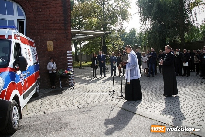 Zdjęcie w galerii na portalu naszwodzislaw.com: Szpitale w powiecie mają nowe karetki. Do zakupu dołożyło się czternaście samorządów  wiadomości z regionu