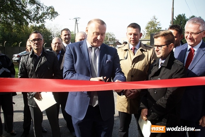 Zdjęcie w galerii na portalu naszwodzislaw.com: Szpitale w powiecie mają nowe karetki. Do zakupu dołożyło się czternaście samorządów  wiadomości z regionu