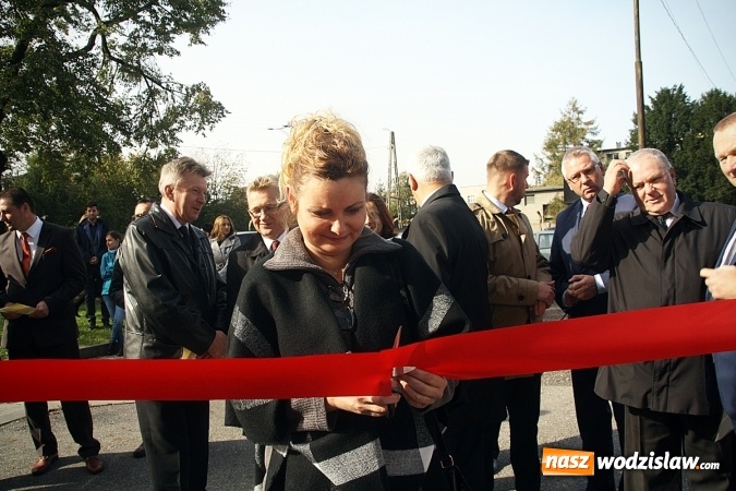 Zdjęcie w galerii na portalu naszwodzislaw.com: Szpitale w powiecie mają nowe karetki. Do zakupu dołożyło się czternaście samorządów  wiadomości z regionu