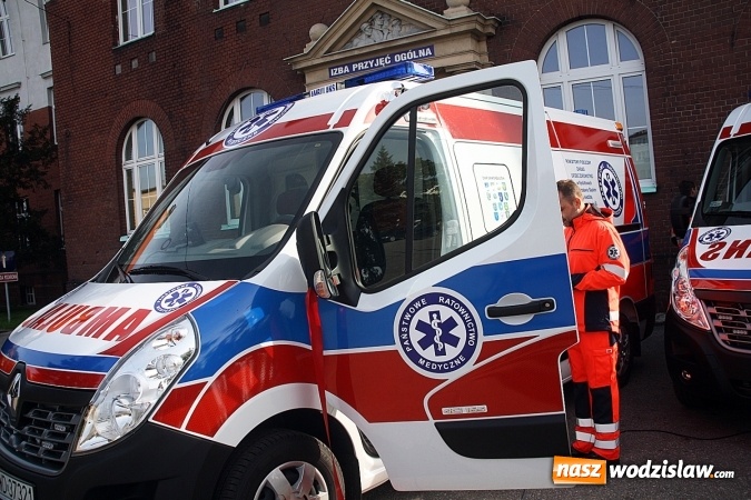 Zdjęcie w galerii na portalu naszwodzislaw.com: Szpitale w powiecie mają nowe karetki. Do zakupu dołożyło się czternaście samorządów  wiadomości z regionu