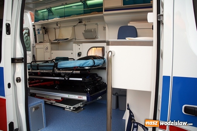 Zdjęcie w galerii na portalu naszwodzislaw.com: Szpitale w powiecie mają nowe karetki. Do zakupu dołożyło się czternaście samorządów  wiadomości z regionu