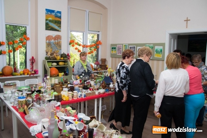 Zdjęcie w galerii na portalu naszwodzislaw.com: Seniorzy z Rydułtów pomogli swojej nauczycielce  wiadomości z regionu